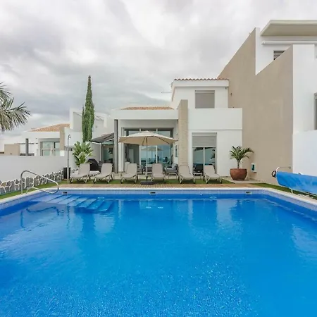 Isabella, Luxury With Heated Pool Ocean View In Adeje, Tenerife 아데제