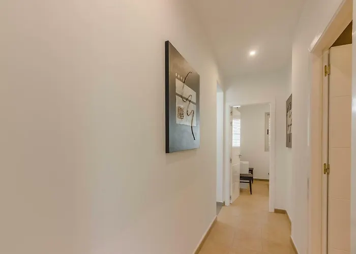 Isabella, Luxury With Heated Pool Ocean View In Adeje, Tenerife Вілла *