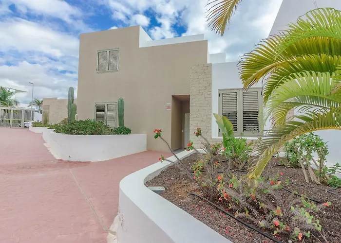 Вілла Isabella, Luxury With Heated Pool Ocean View In Adeje, Tenerife Адехе