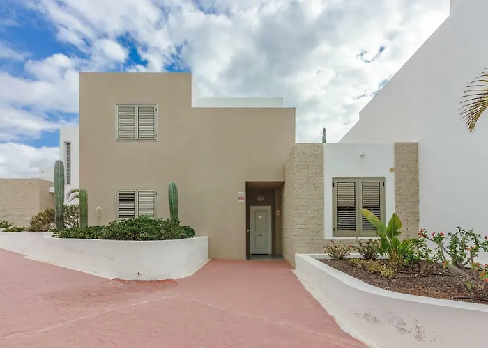 Isabella, Luxury With Heated Pool Ocean View In Adeje, Tenerife