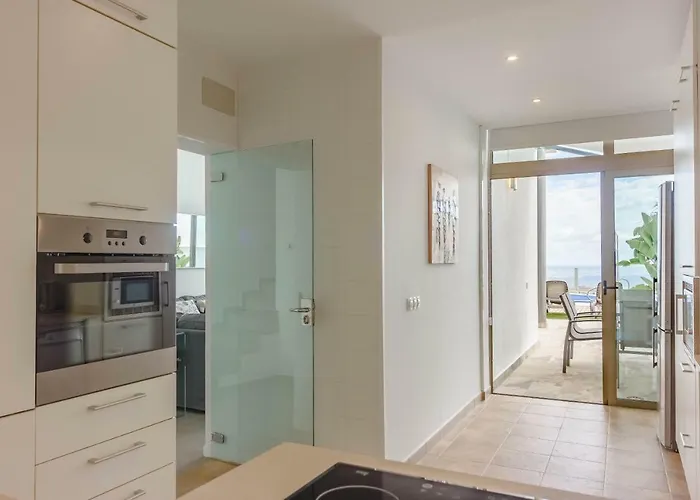 Isabella, Luxury With Heated Pool Ocean View In Adeje, Tenerife *