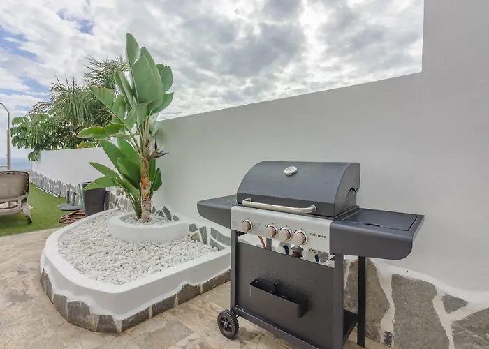 Вілла Isabella, Luxury With Heated Pool Ocean View In Adeje, Tenerife