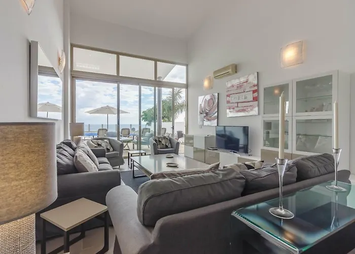 Isabella, Luxury With Heated Pool Ocean View In Adeje, Tenerife Вілла *