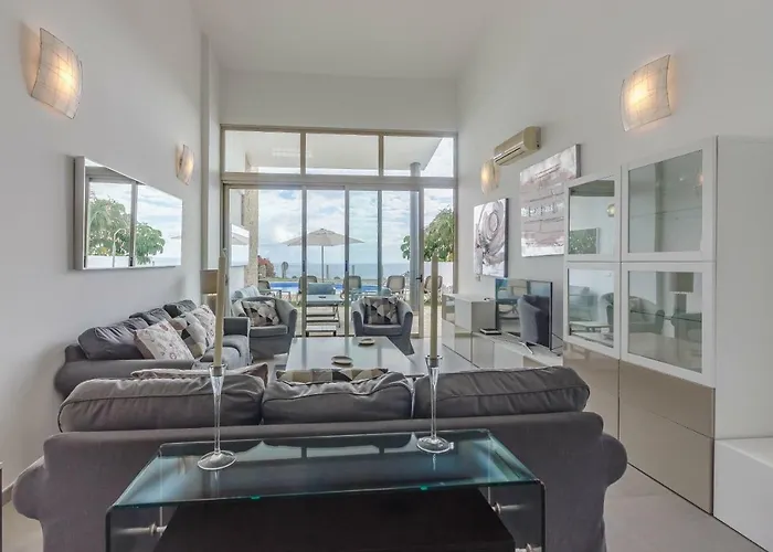 Вілла Isabella, Luxury With Heated Pool Ocean View In Adeje, Tenerife Адехе