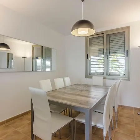Вілла Isabella, Luxury With Heated Pool Ocean View In Adeje, Tenerife Адехе