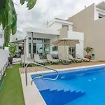 Вілла Isabella, Luxury With Heated Pool Ocean View In Adeje, Tenerife Адехе