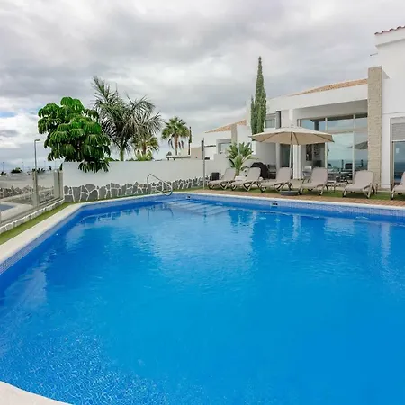 Isabella, Luxury With Heated Pool Ocean View In Adeje, Tenerife