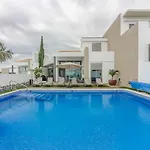 Isabella, Luxury With Heated Pool Ocean View In Adeje, Tenerife אדחה